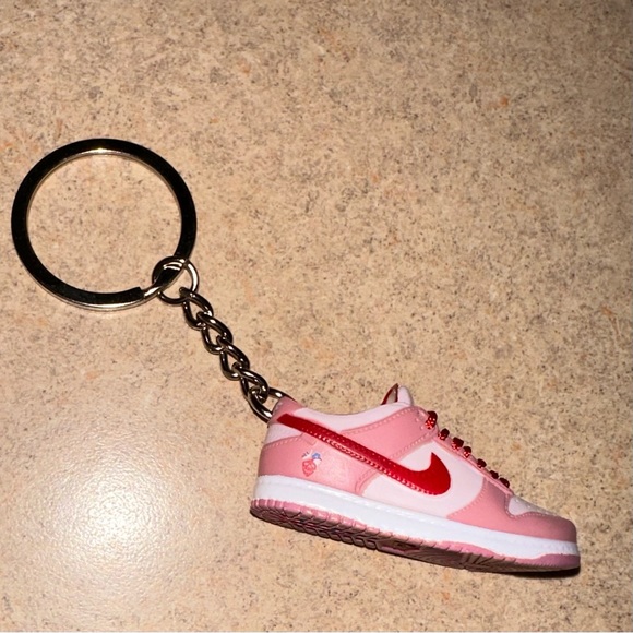 Keychain✨ - Picture 4 of 6